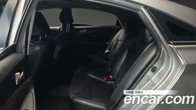 Hyundai Sonata 2012 — photo 12