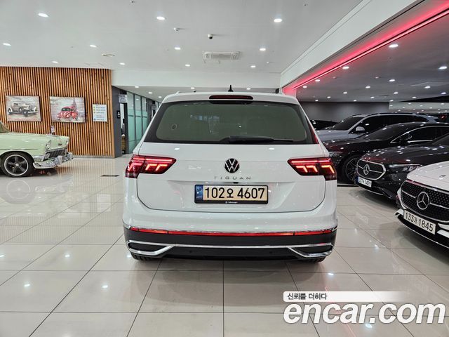 Volkswagen Tiguan 2022 — photo 4