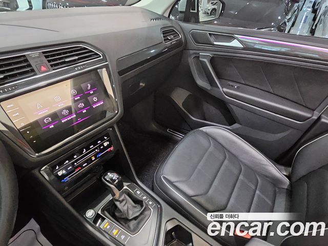 Volkswagen Tiguan 2022 — photo 16