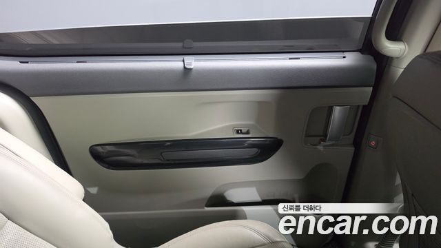 Kia Canival 2017 — photo 15