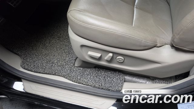 Kia Canival 2017 — photo 32