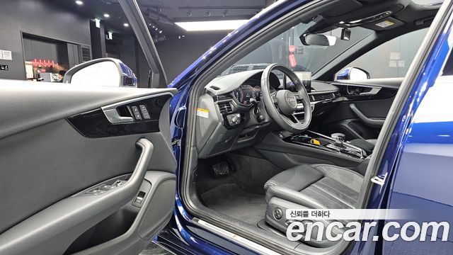 Audi A4 2020 — photo 13