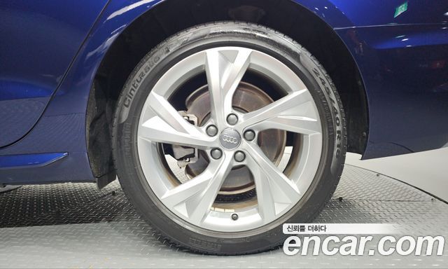 Audi A4 2020 — photo 7