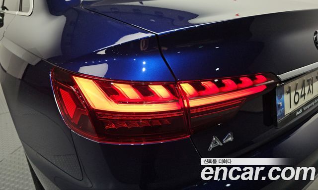 Audi A4 2020 — photo 9