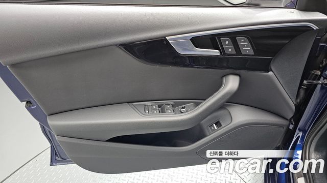Audi A4 2020 — photo 15