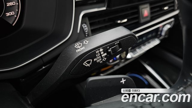 Audi A4 2020 — photo 33