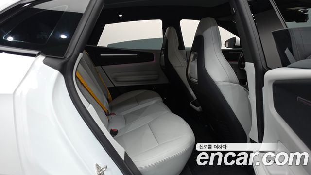 Polestar Polestar 4 2026 — photo 17