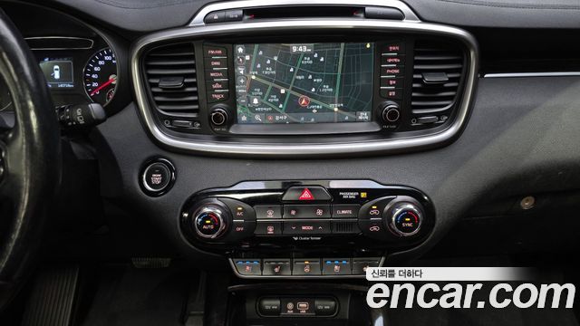Kia Sorento 2016 — photo 15