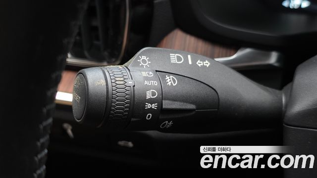 Volvo V60 2021 — photo 23