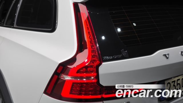 Volvo V60 2021 — photo 9