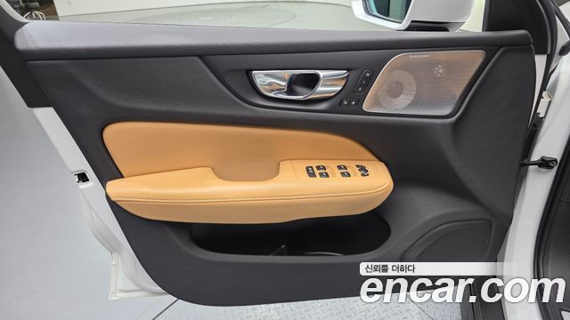 Volvo V60 2021 — photo 14