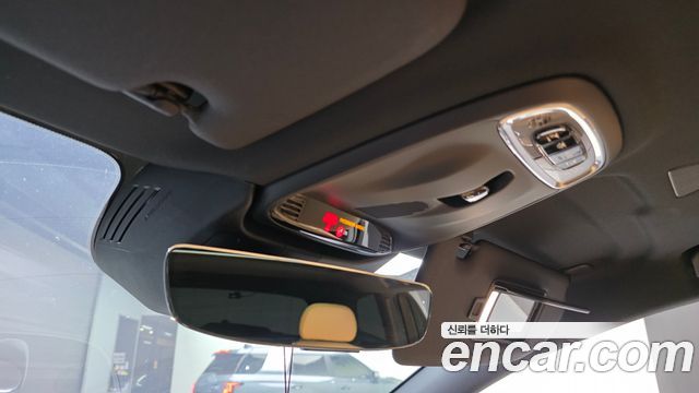 Volvo V60 2021 — photo 31