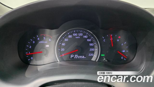 Kia Canival 2014 — photo 8