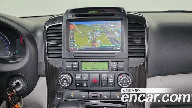 Kia Canival 2014 — photo 16