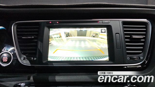 Kia Canival 2015 — photo 13