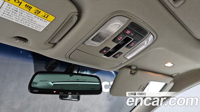 Kia Canival 2015 — photo 16