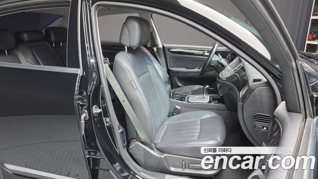 Hyundai Genesis 2012 — photo 12