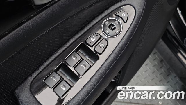 Hyundai Genesis 2012 — photo 14