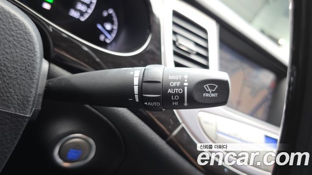 Hyundai Genesis 2012 — photo 16