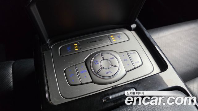 Hyundai Genesis 2012 — photo 19