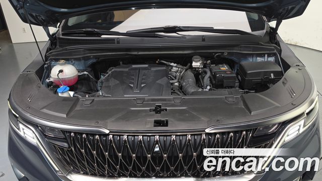 Kia Canival 2023 — photo 6