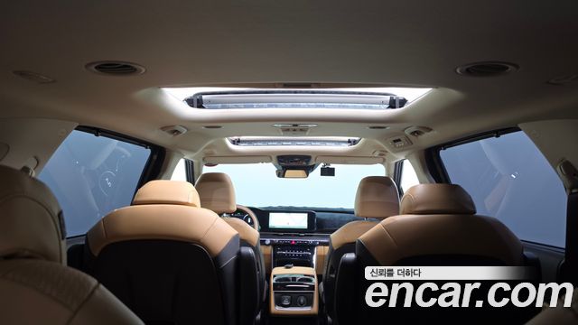 Kia Canival 2023 — photo 25