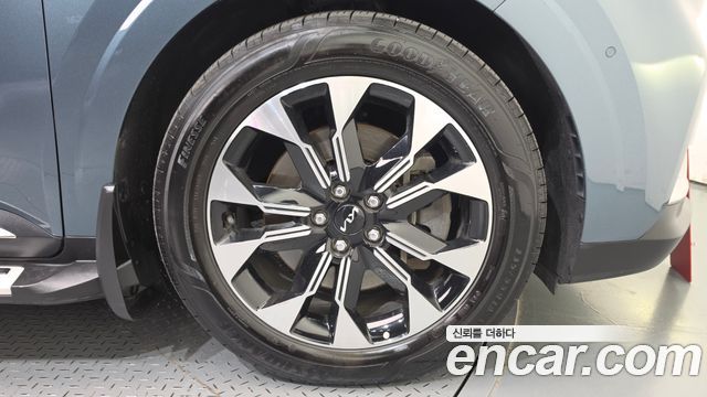 Kia Canival 2023 — photo 7