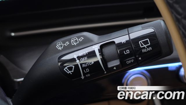 Kia Canival 2023 — photo 28