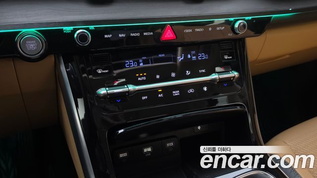 Kia Canival 2023 — photo 32