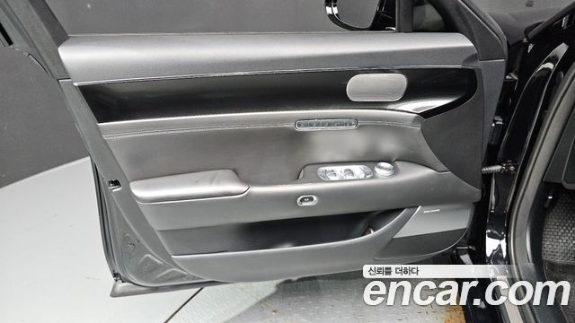 Genesis G90 2022 — photo 14