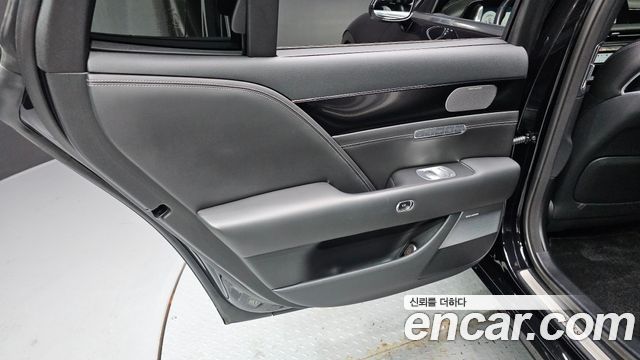 Genesis G90 2022 — photo 15