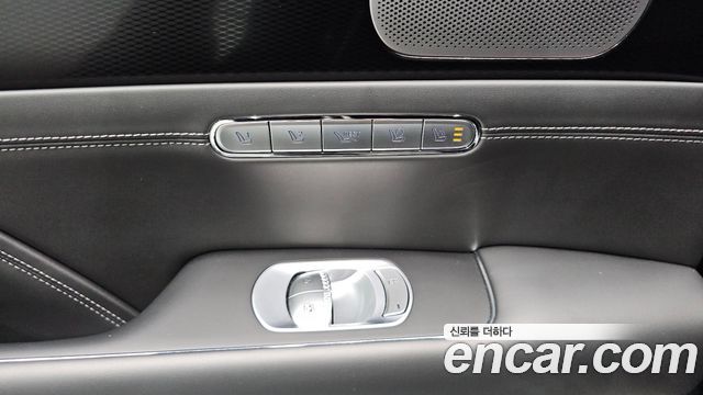 Genesis G90 2022 — photo 29