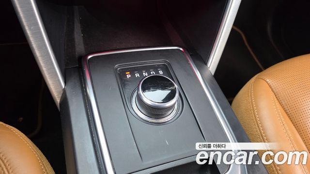 Land Rover Discovery Sport 2019 — photo 9