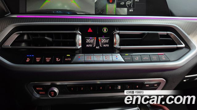 BMW X6 2021 — photo 30