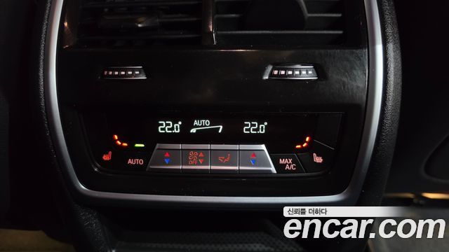 BMW X6 2021 — photo 31