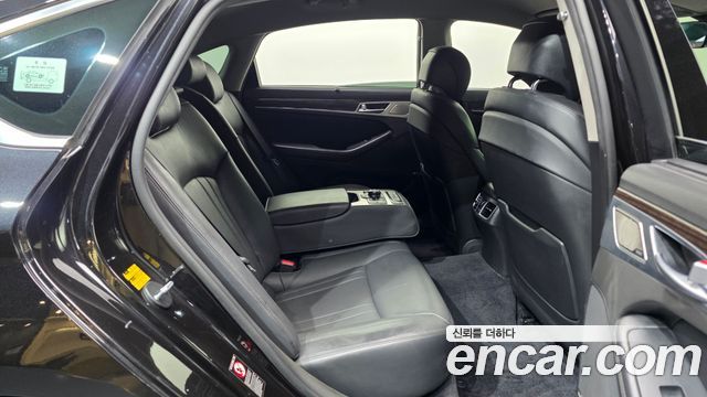 Genesis G80 2018 — photo 12