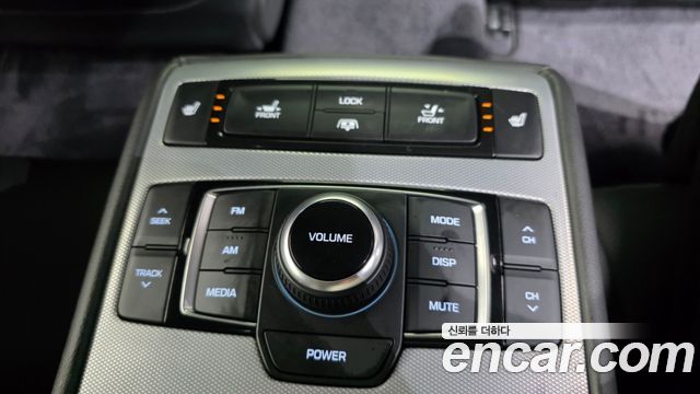 Genesis G80 2018 — photo 19