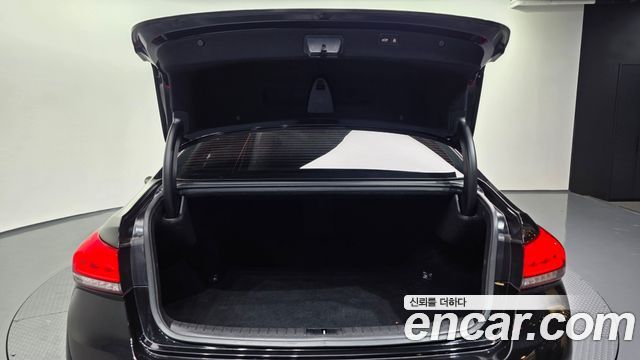 Genesis G80 2018 — photo 20