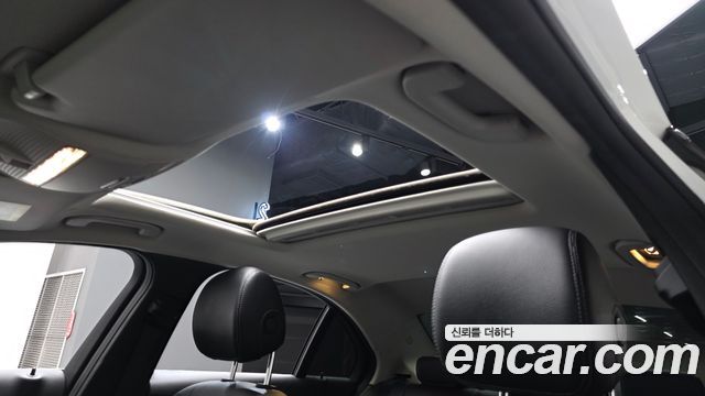 Mercedes-Benz C-Class 2020 — photo 22