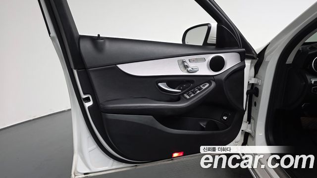 Mercedes-Benz C-Class 2020 — photo 14