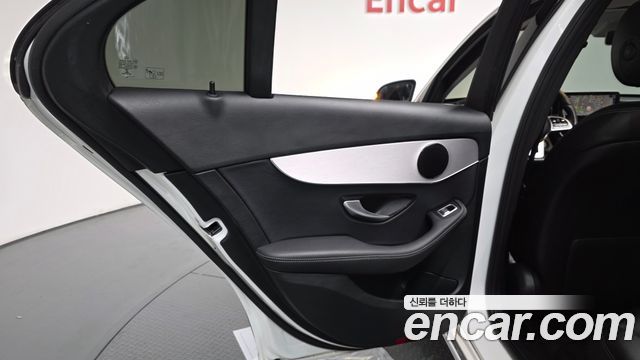 Mercedes-Benz C-Class 2020 — photo 15
