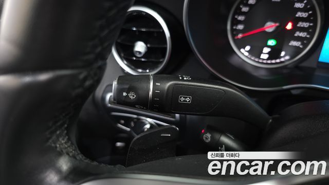 Mercedes-Benz C-Class 2020 — photo 30