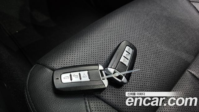 KG Mobility KORANDO 2017 — photo 21