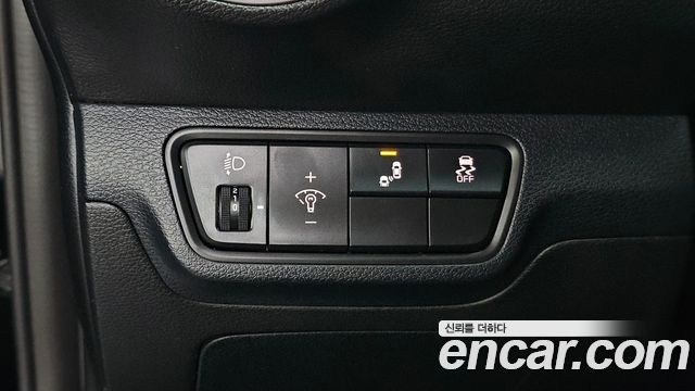 Kia K3 2022 — photo 24