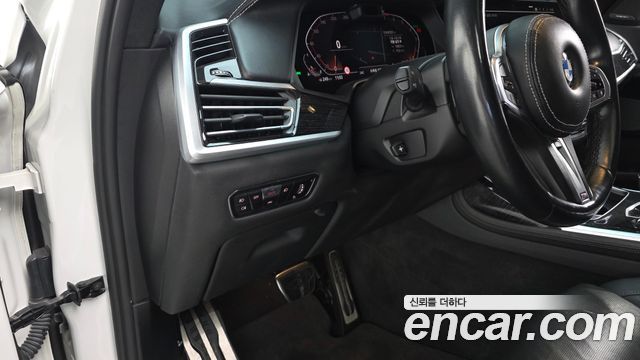 BMW X7 2021 — photo 13