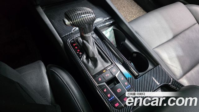 Kia K7 2016 — photo 12