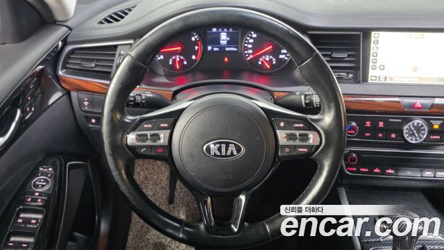 Kia K7 2016 — photo 19