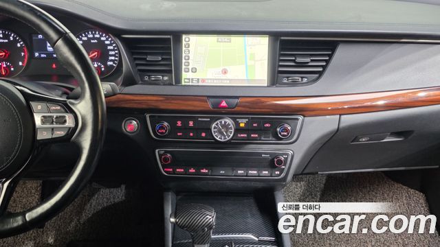 Kia K7 2016 — photo 20