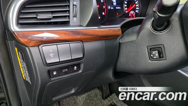 Kia K7 2016 — photo 30