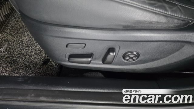 Kia K7 2016 — photo 31